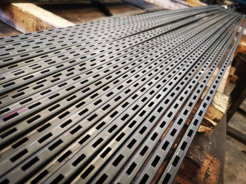 เลเซอร์ เจาะ ฉลุ